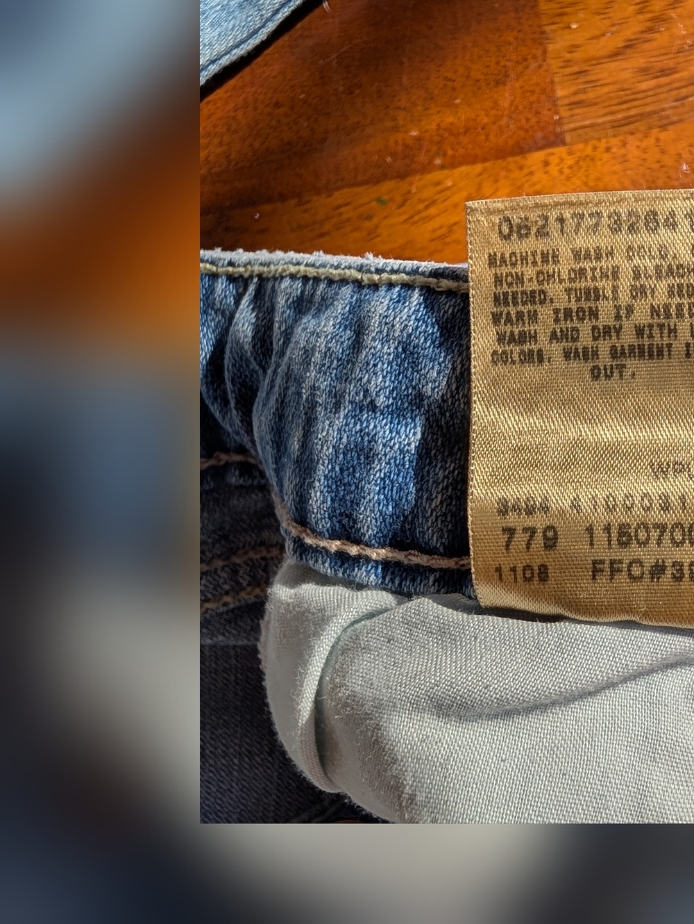 Levi Strauss Too Superlow 524 Lightwash Skinny Jeans Levi's Junior's Size 3 - Picture 10 of 10